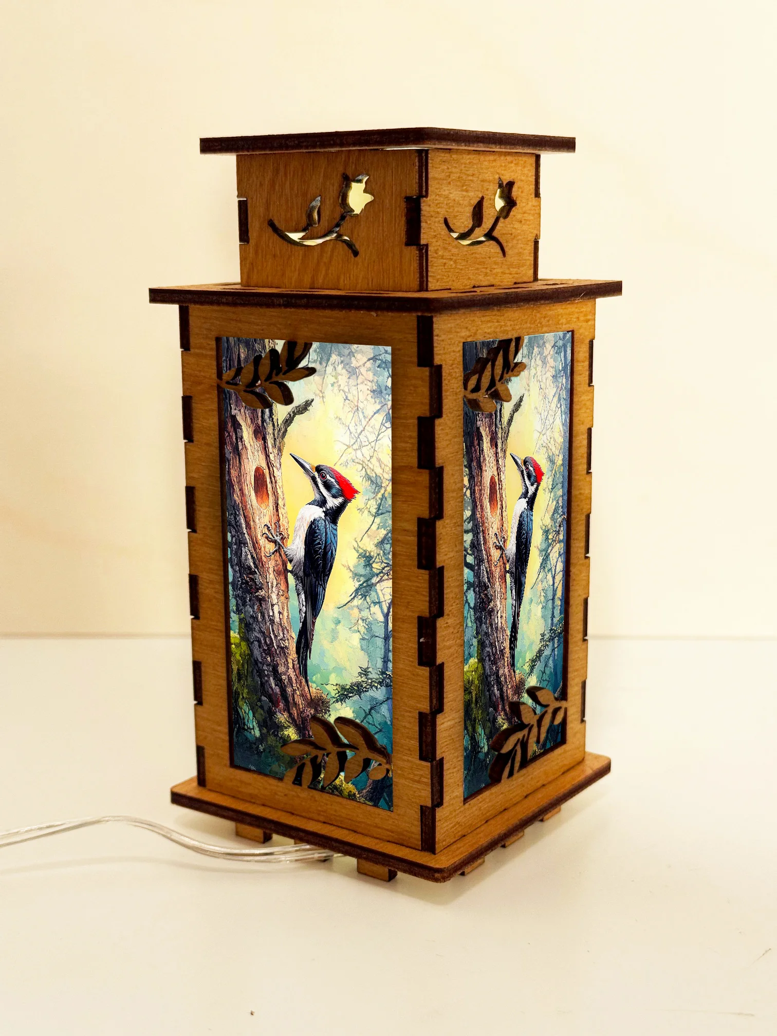Woodpecker Bird - Artiviesta Handmade Wooden Lamp